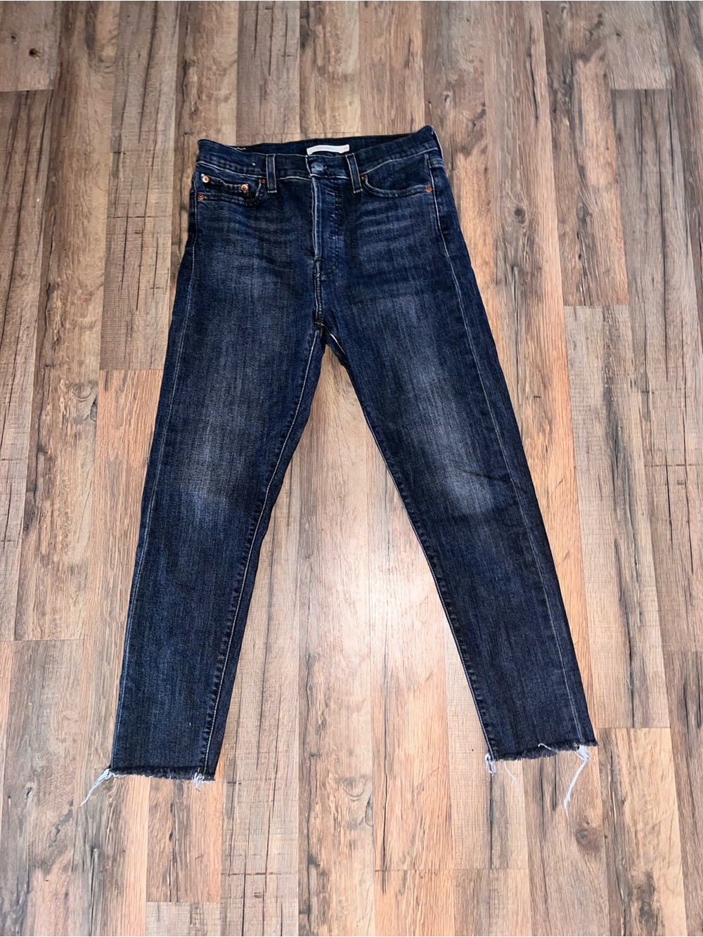 Levi's Women's Skinny Jeans in Dark Blue Wash